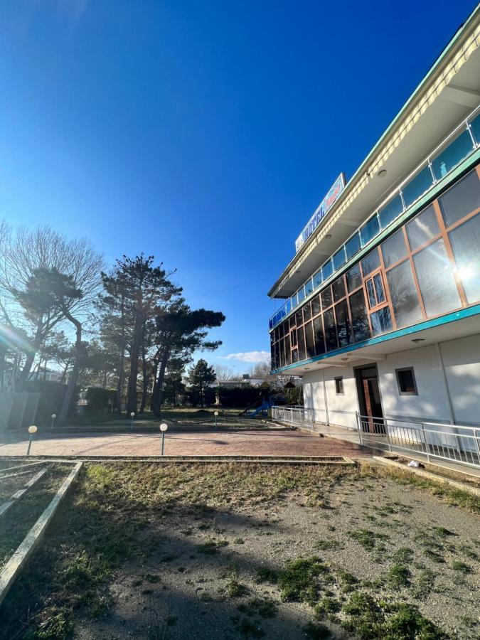 Kamberi Hotel & Apartments 2 Velipojë Eksteriør bilde